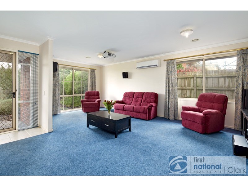 1 Cameron Court, Drouin VIC 3818