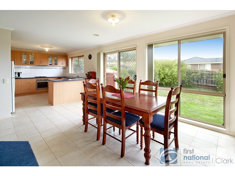 1 Cameron Court, Drouin VIC 3818