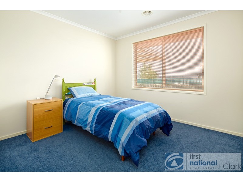 1 Cameron Court, Drouin VIC 3818