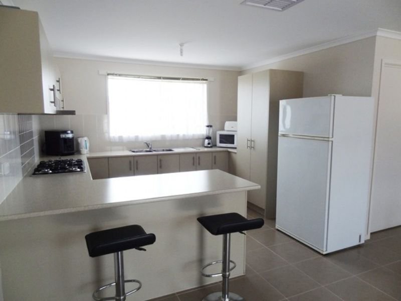 3 Oak Avenue, Longwarry VIC 3816