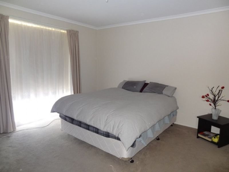 3 Oak Avenue, Longwarry VIC 3816