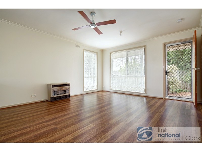 4/18 Darnum Street, Drouin VIC 3818