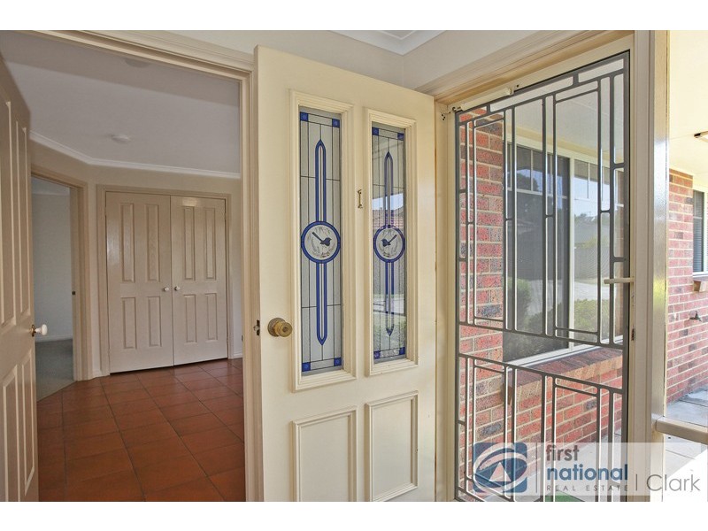 1/19 Janette Close, Warragul VIC 3820