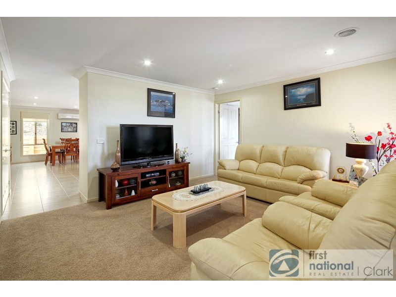 9 Bladen Street, Warragul VIC 3820