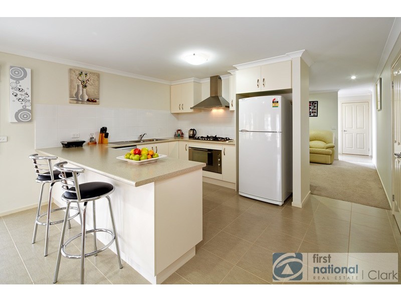 9 Bladen Street, Warragul VIC 3820