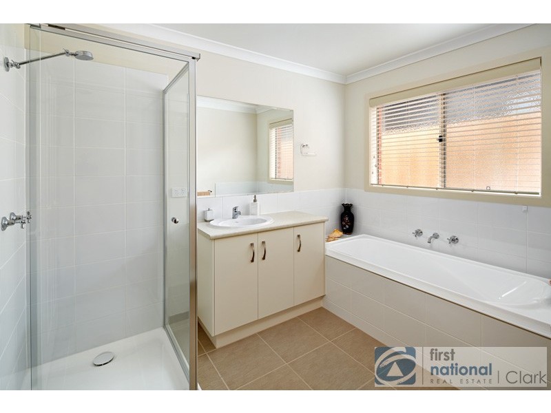 9 Bladen Street, Warragul VIC 3820