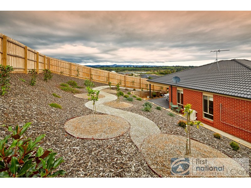 9 Bladen Street, Warragul VIC 3820