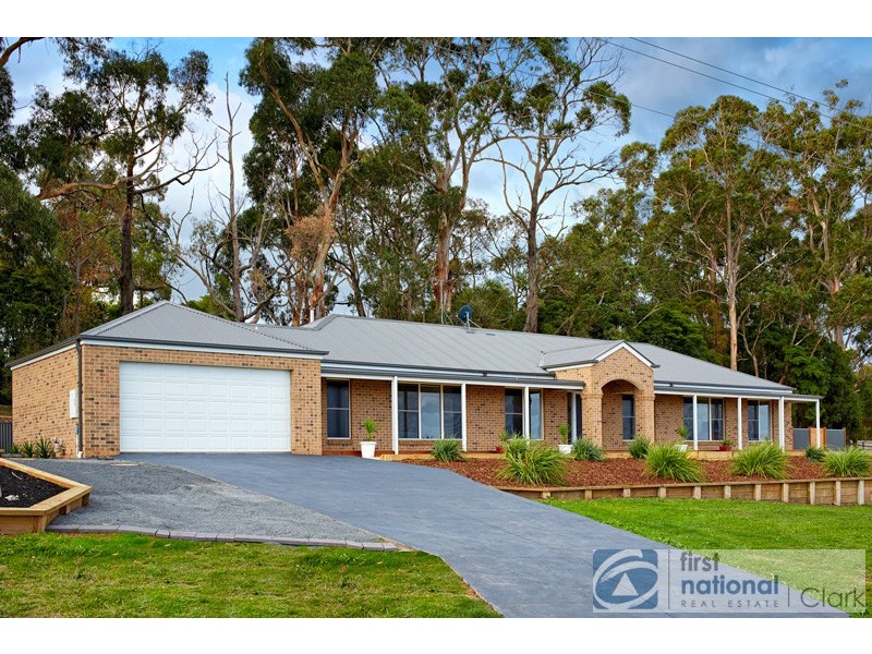 60 Kamanari Court, Drouin VIC 3818