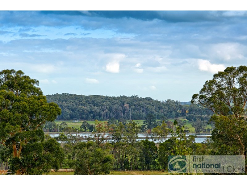 60 Kamanari Court, Drouin VIC 3818