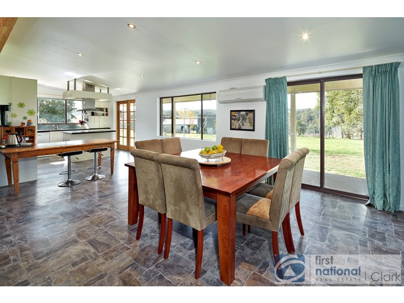 155 Clarke and Barr Road, Jindivick VIC 3818