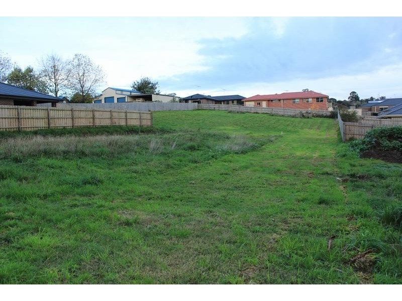 302 Settlement Road, Drouin VIC 3818