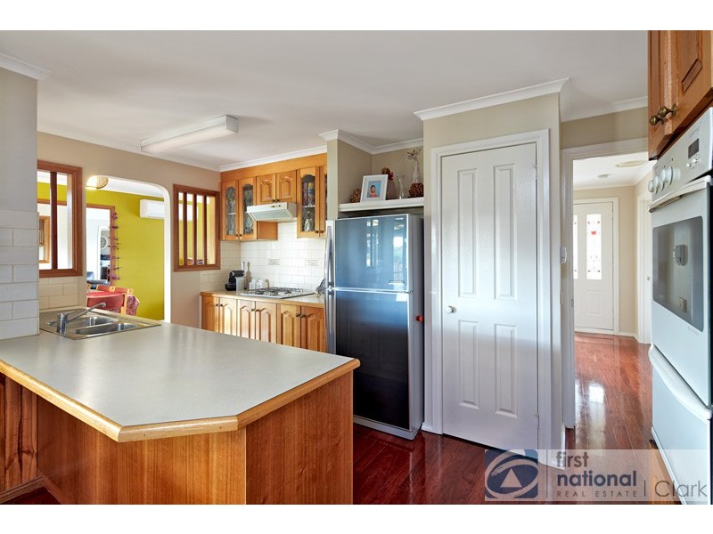 15 Myrtle Crescent, Warragul VIC 3820
