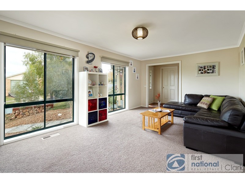 15 Myrtle Crescent, Warragul VIC 3820