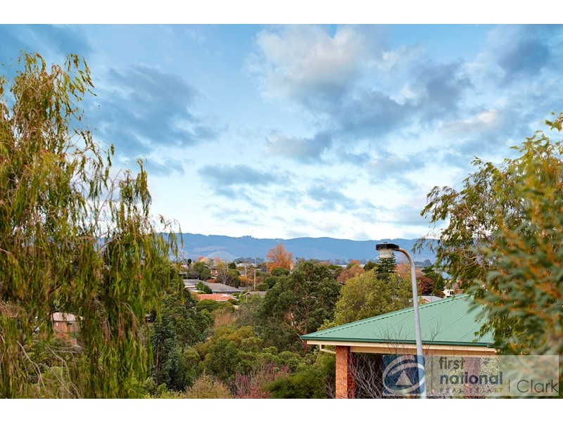15 Myrtle Crescent, Warragul VIC 3820