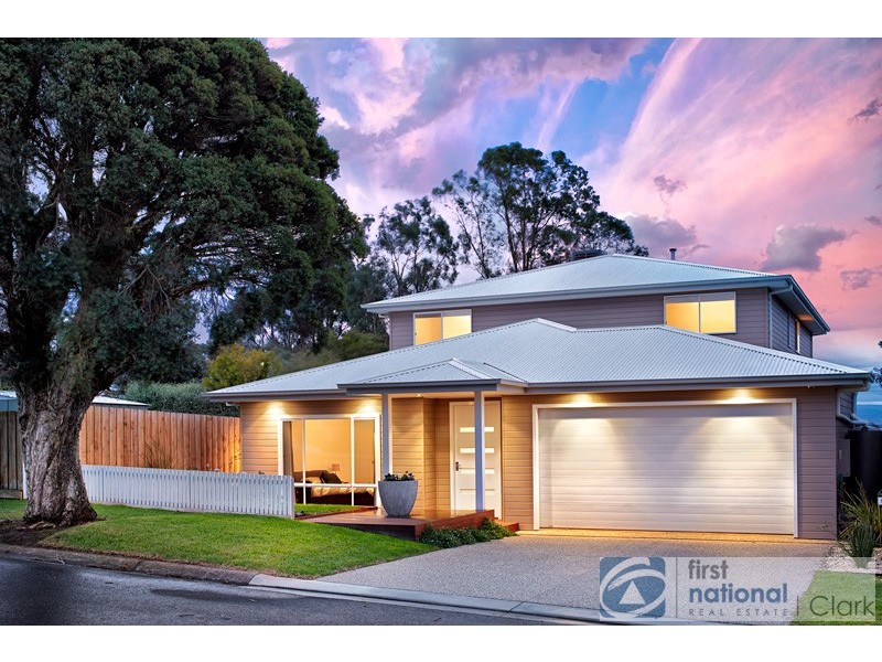 11 Fairchild Street, Drouin VIC 3818