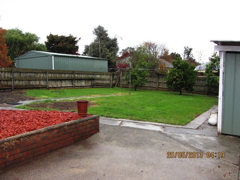 3 Railway Avenue, Drouin VIC 3818