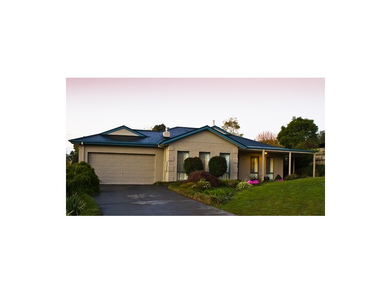 18 Mahogany Court, Drouin VIC 3818