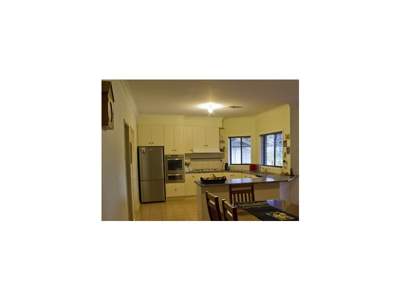 18 Mahogany Court, Drouin VIC 3818