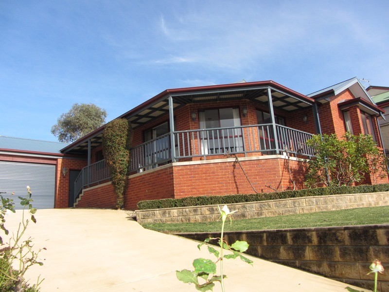 4 Nicolas Court, Warragul VIC 3820