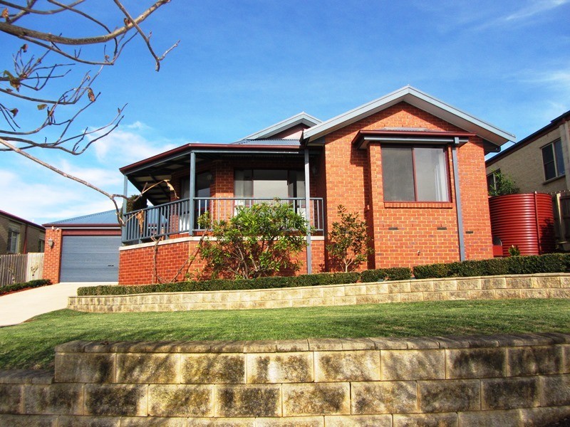 4 Nicolas Court, Warragul VIC 3820