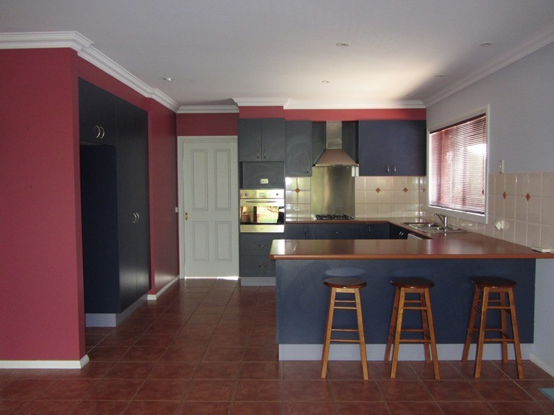 4 Nicolas Court, Warragul VIC 3820