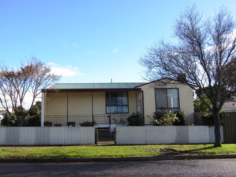 2 Fenton Street, Warragul VIC 3820