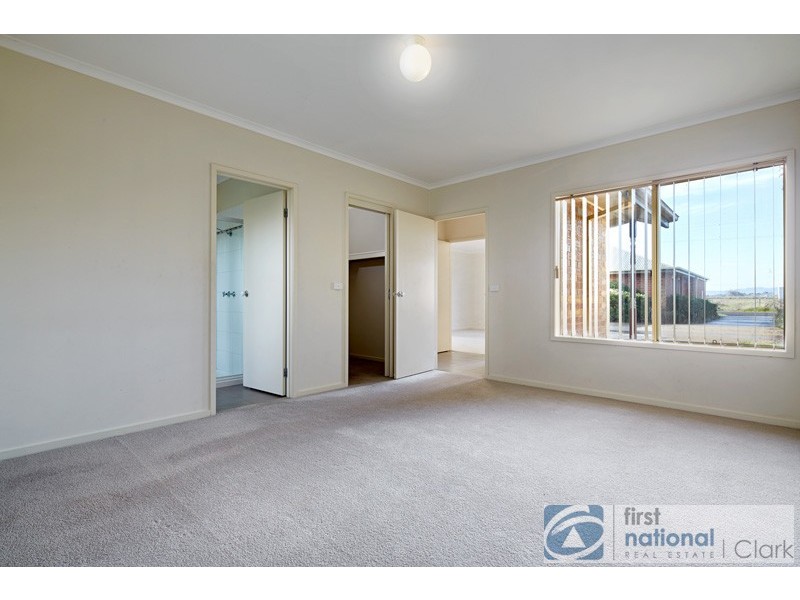 2/33 Rollo Street, Yarragon VIC 3823