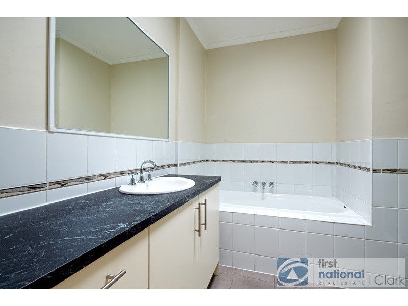 2/33 Rollo Street, Yarragon VIC 3823