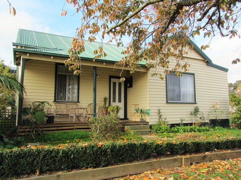 33 Station Street, Buln Buln VIC 3821