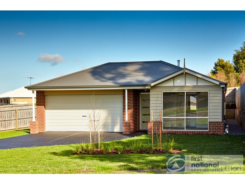 327 Settlement Road, Drouin VIC 3818