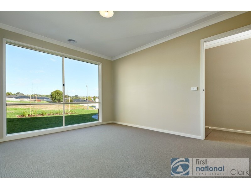327 Settlement Road, Drouin VIC 3818