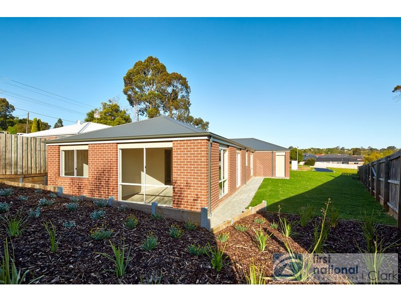 327 Settlement Road, Drouin VIC 3818