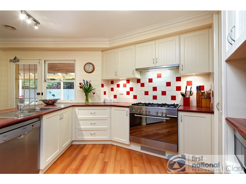 17 Lillico Road, Warragul VIC 3820