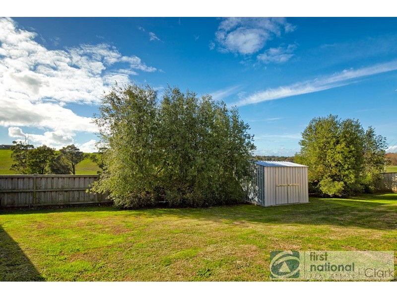 23 Hamilton Drive, Warragul VIC 3820