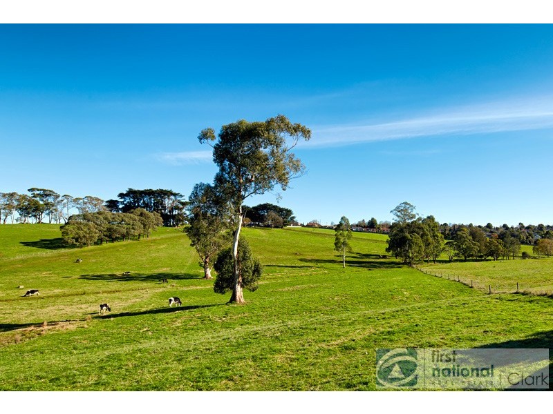 98 Stoddarts Road, Warragul VIC 3820