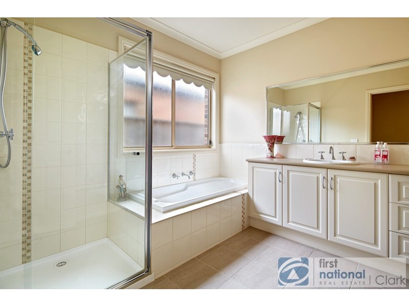 14/13 Wood Street, Drouin VIC 3818