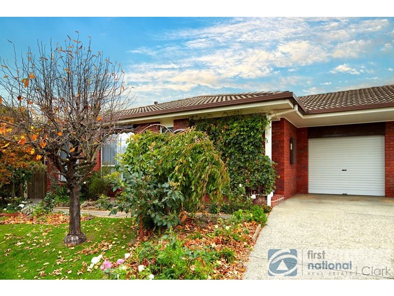 3/18 Hopetoun Road, Drouin VIC 3818