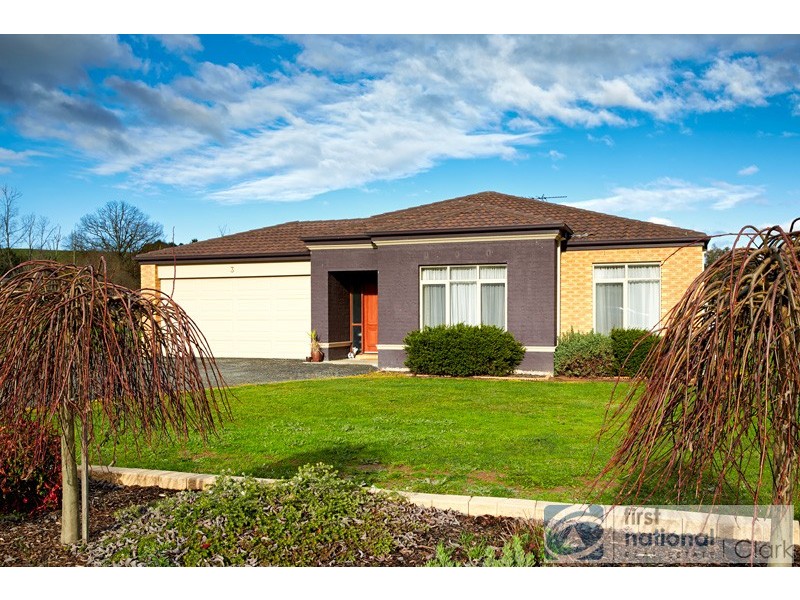 3 Carlile Court, Drouin VIC 3818
