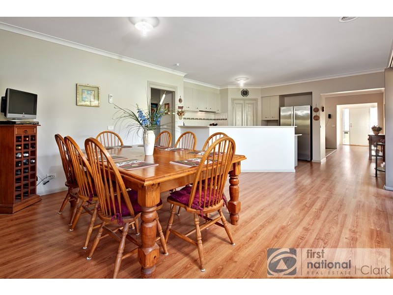 3 Carlile Court, Drouin VIC 3818