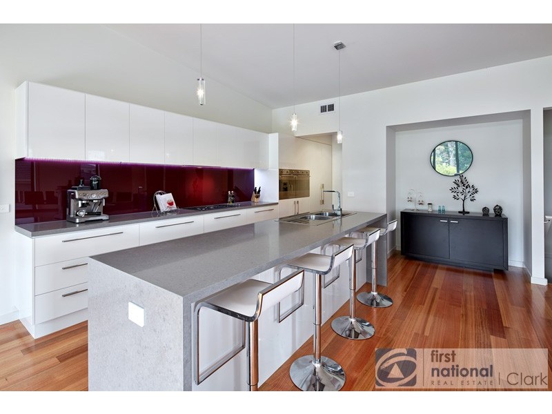 6 Archer Court, Drouin VIC 3818