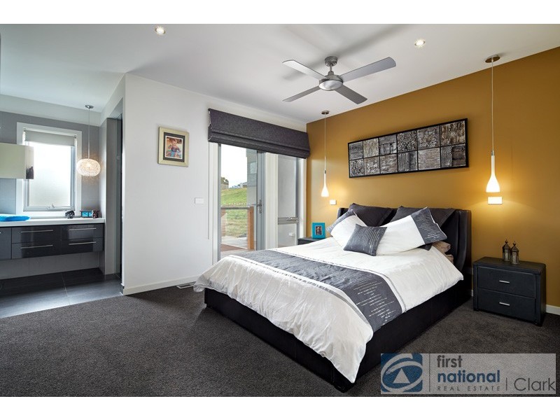 6 Archer Court, Drouin VIC 3818