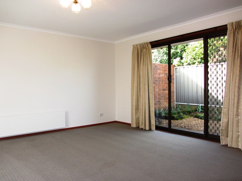 4/7 Princes Way, Drouin VIC 3818