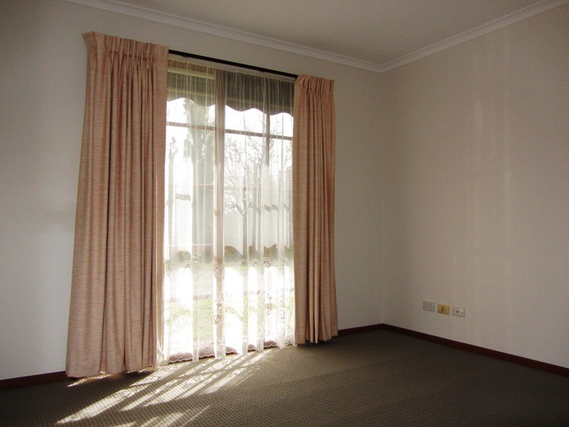 4/7 Princes Way, Drouin VIC 3818