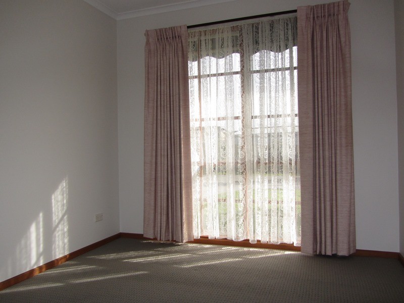 4/7 Princes Way, Drouin VIC 3818