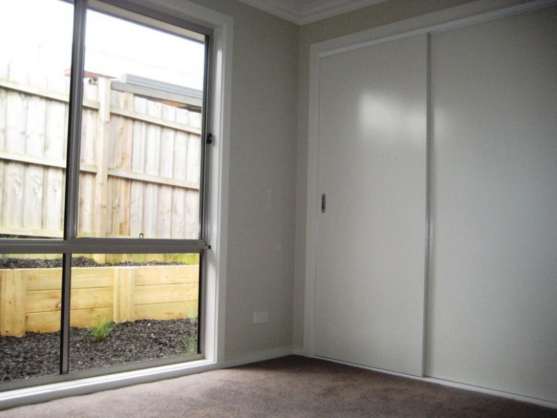 2/15 Normanby Street, Warragul VIC 3820