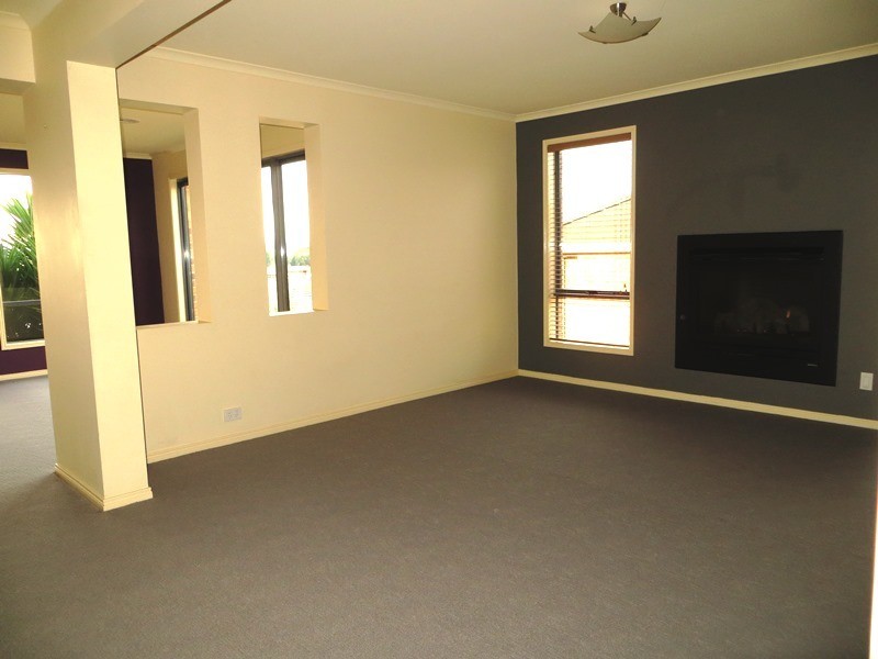 11 Nicolas Court, Warragul VIC 3820