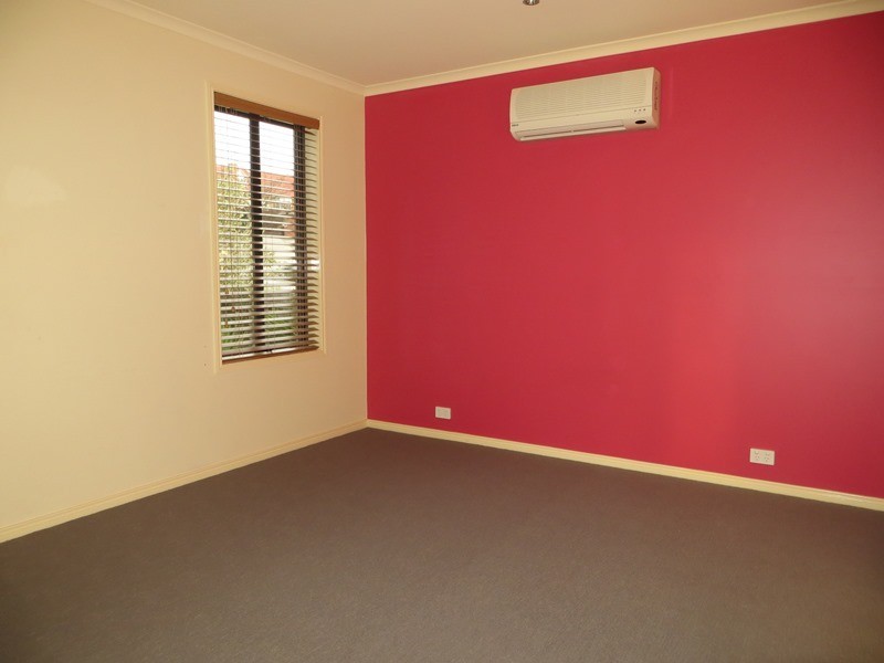 11 Nicolas Court, Warragul VIC 3820