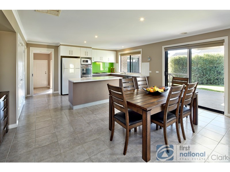 17 Glendon Drive, Warragul VIC 3820