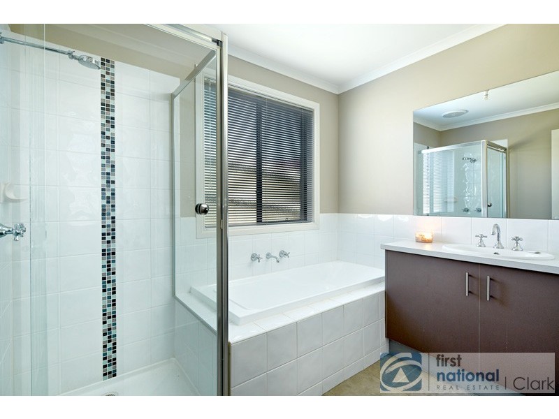 17 Glendon Drive, Warragul VIC 3820