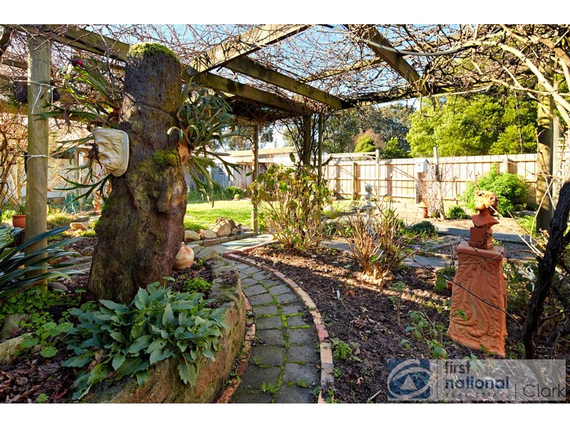 5 Allambee Street, Darnum VIC 3822